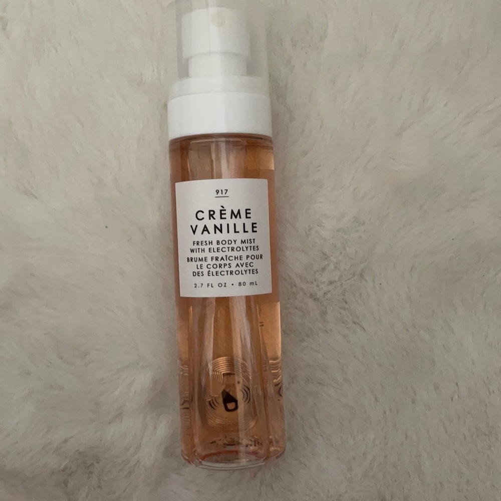 Urban Outfitters - Creme Vanille body spray